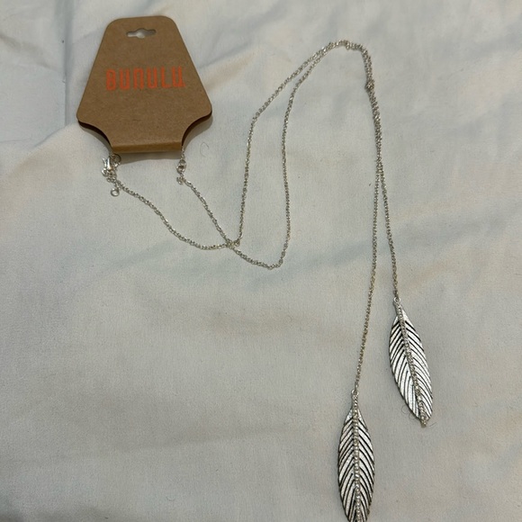Crystal leaf necklace - Picture 1 of 5